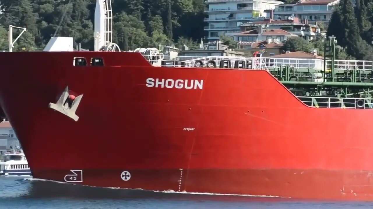 4 & The giant ship passing through the Istanbul Strait