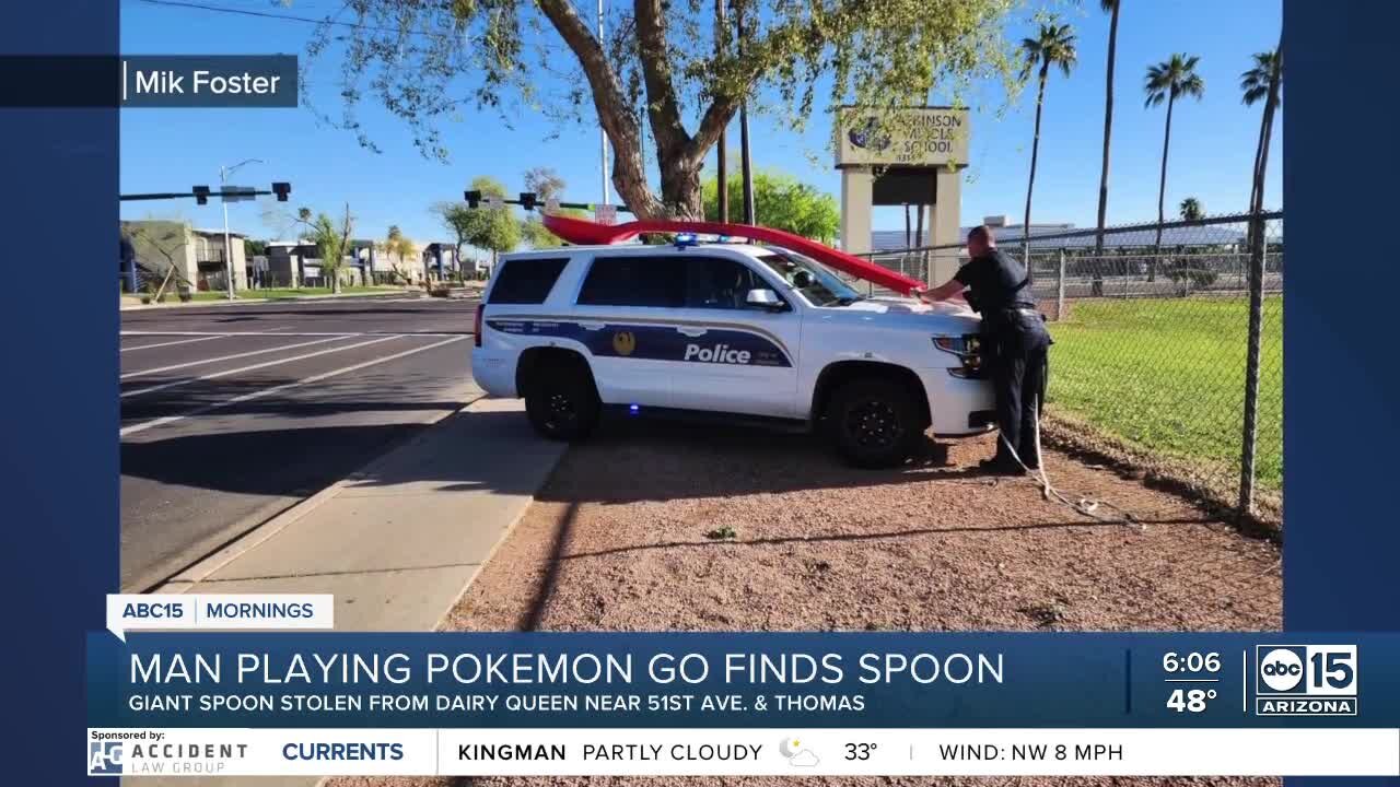 Giant spoon stolen from Phoenix Dairy Queen recovered, suspects still wanted