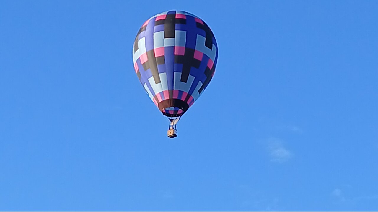 showing more balloons coming to the airport!