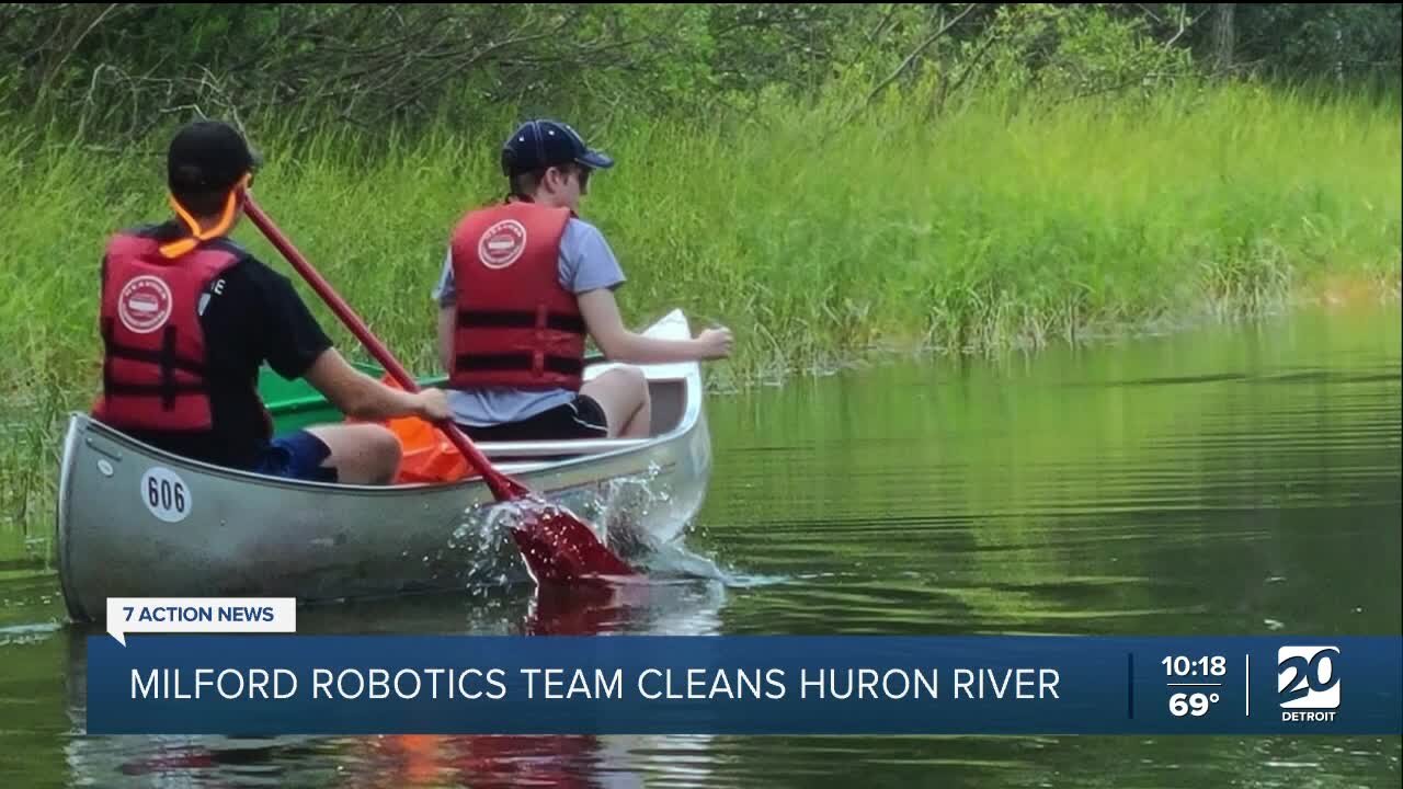 Milford robotics team cleans Huron River