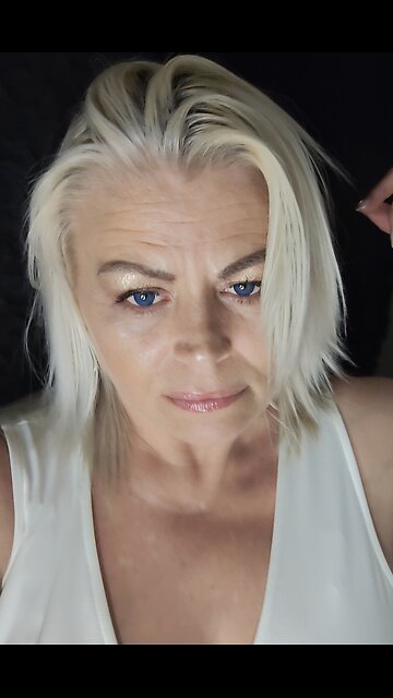 I guess she doesn't like it so much this time huh