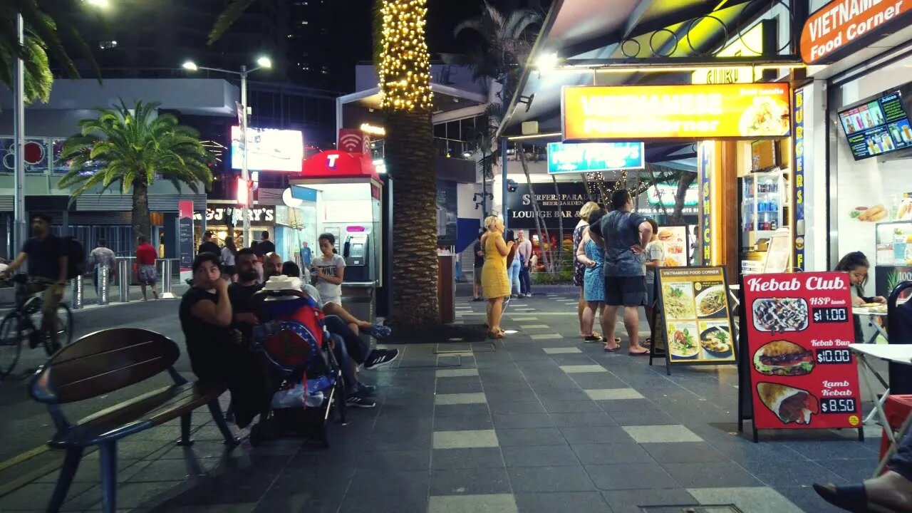 Australia | Gold Coast - Surfers Paradise Sunday Evening Walk