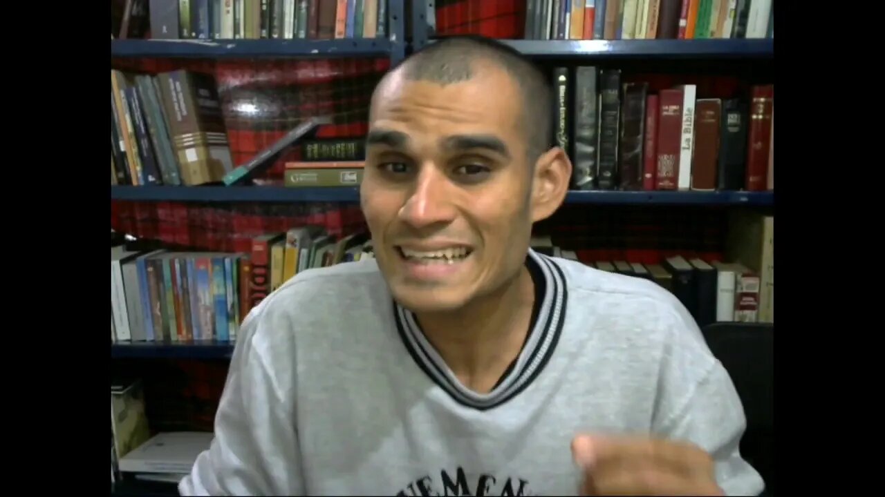 Papa controlador das Bíblias