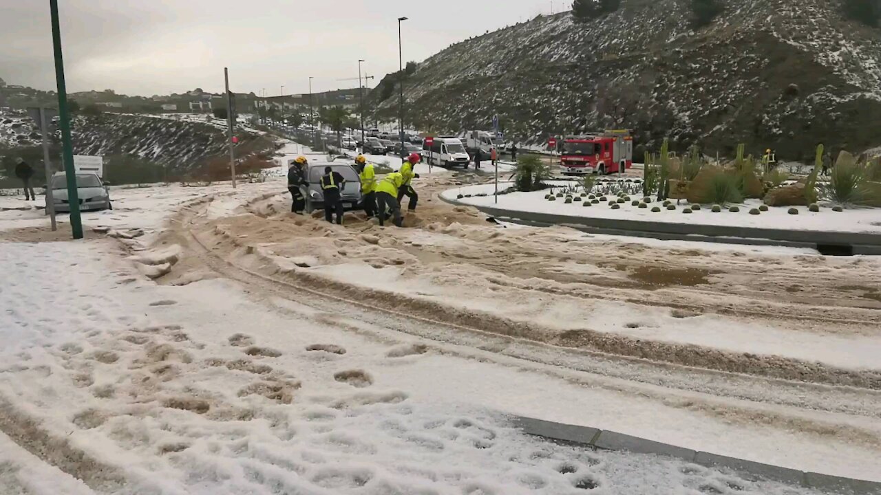 Rescue cars in this snow