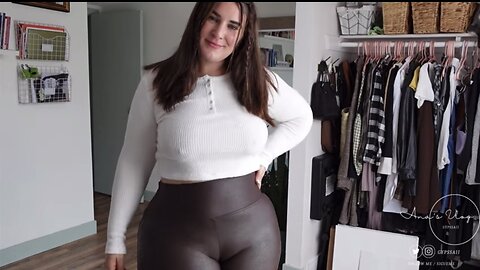 Trying On These Brown Leather Pants 😍