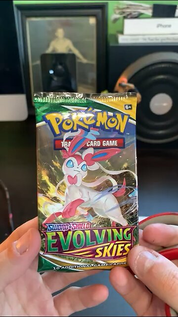 Cool holo from Evilving Skies