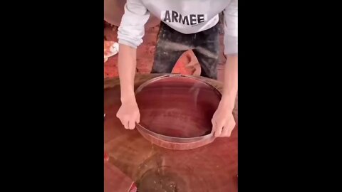 Из красного дерева