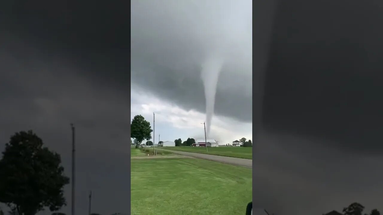 Tornado near West Milton