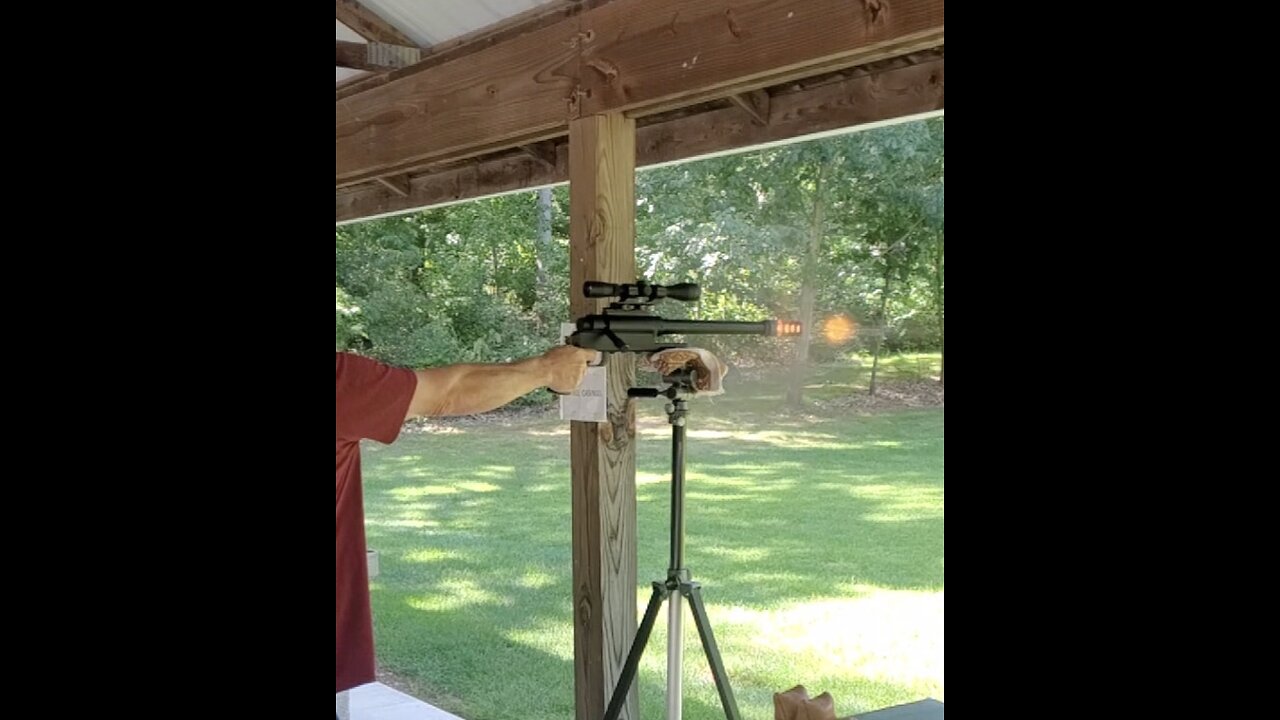 1 hand 50BMG