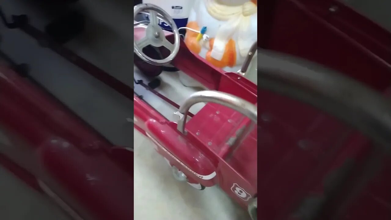 1950's fire engine pedal car. ππΊπΈ
