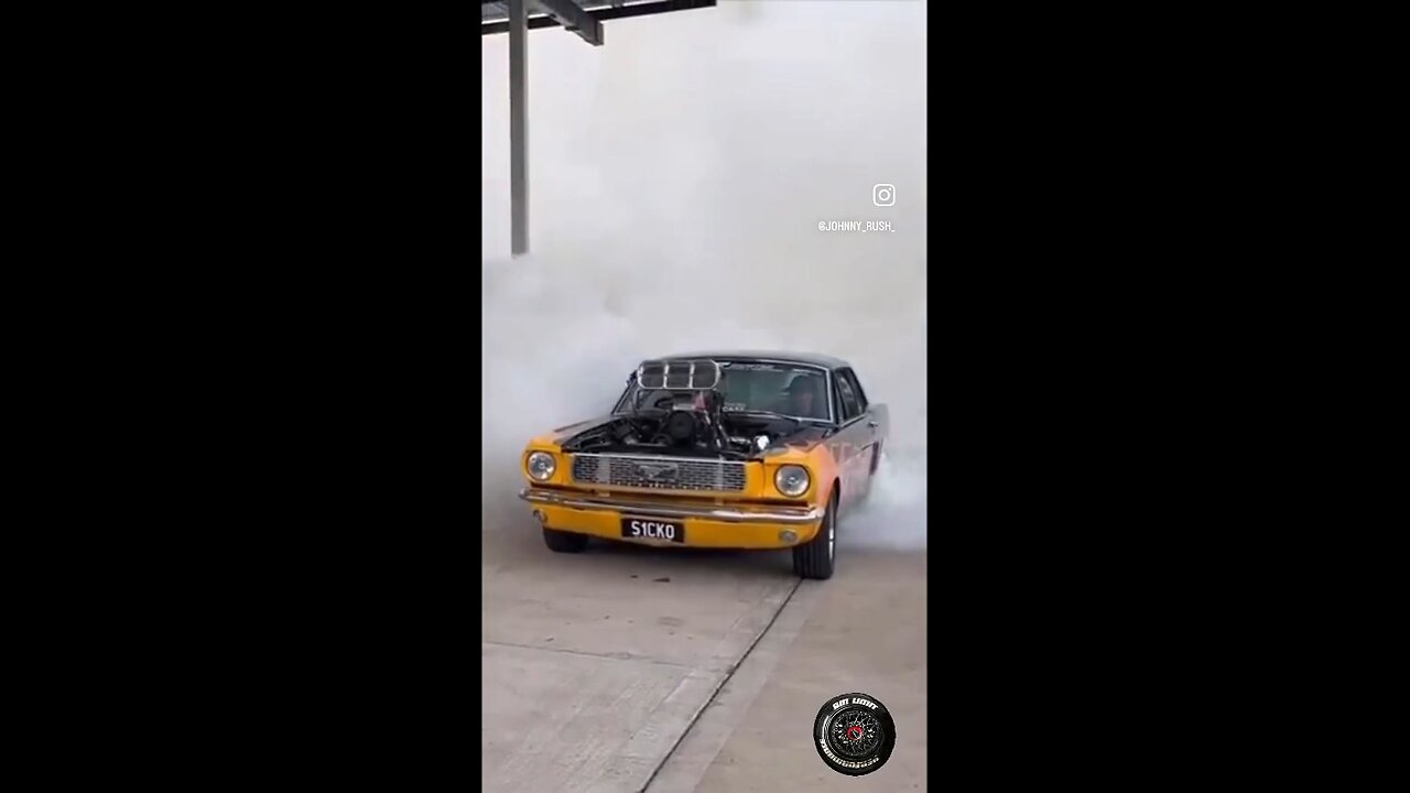 Oldschool Mustang burnout