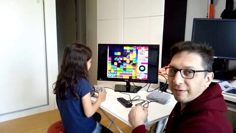 Caçada Gamer 75 - Playstation 1 Mini Com Participacao Especial - Vida de Gamer na Espanha