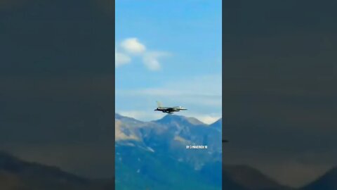 طائرة f16