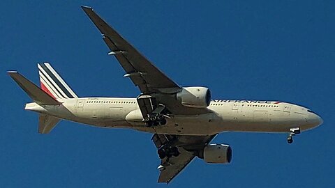 Boeing 777-200ER Boeing 777-200ER F-GSPQ coming from Paris to Fortaleza