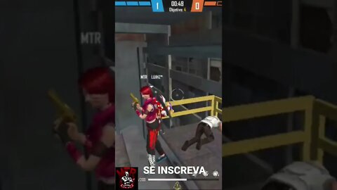 SEGUREI DEDO DE DESERT NO FREE FIRE.