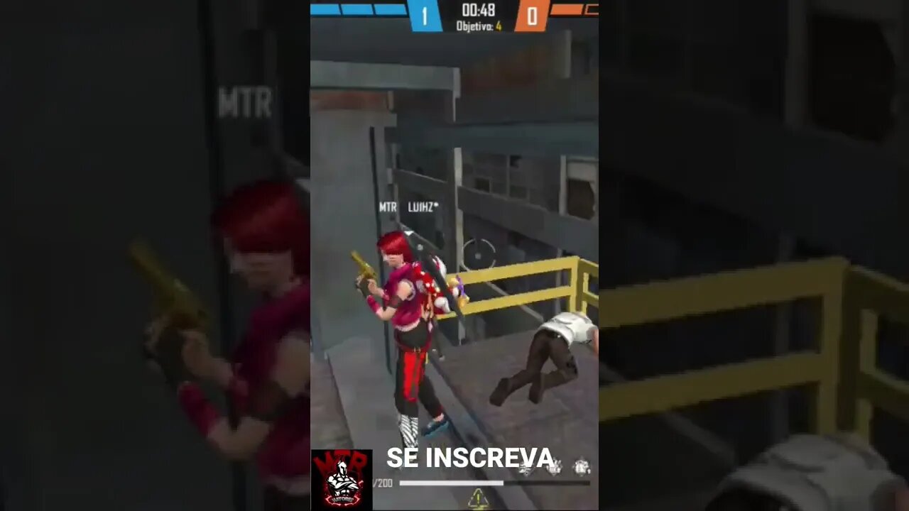 SEGUREI DEDO DE DESERT NO FREE FIRE.