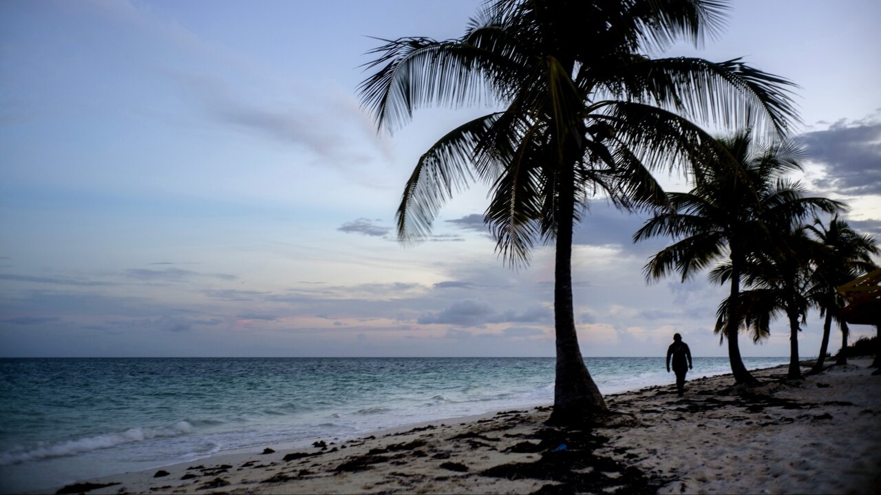 3 U.S. Tourists Die At Bahamas Hotel After Falling Ill