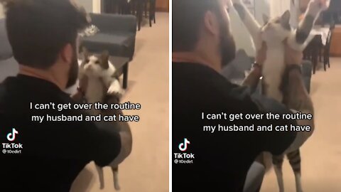 🐱 Routine Husband and Cat have | Omg 🥺