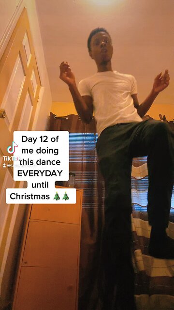Day 12 of me doing this dance EVERYDAY until Christmas 🎄🎄