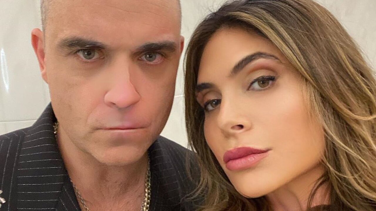 Robbie Williams’ wife Ayda Field says their s..x life is dead