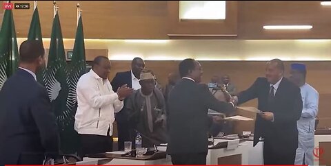 በስተመጨረሻም ህወሓት እና የፌደራሉ መንግስት ተፈራርመው ተጨባብጠዋል