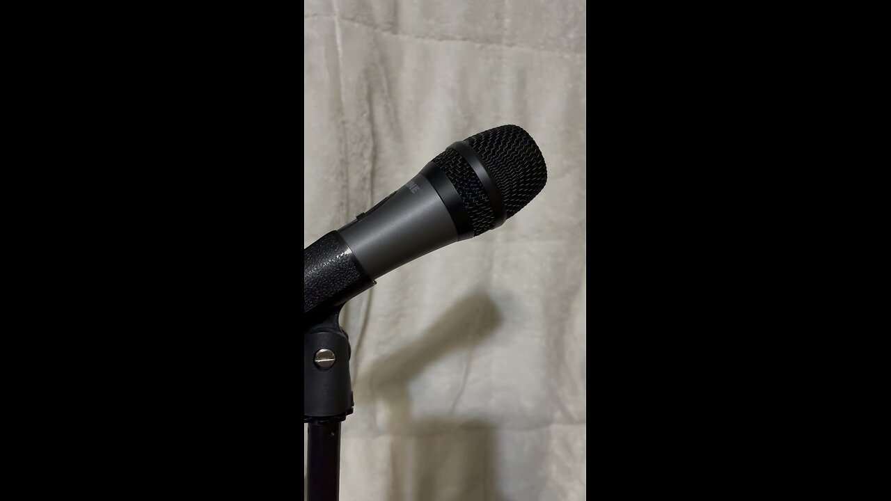 Singing Saturday with SPH: Dominating some Creed. #funnyvideos #funny #tinyhands #creed