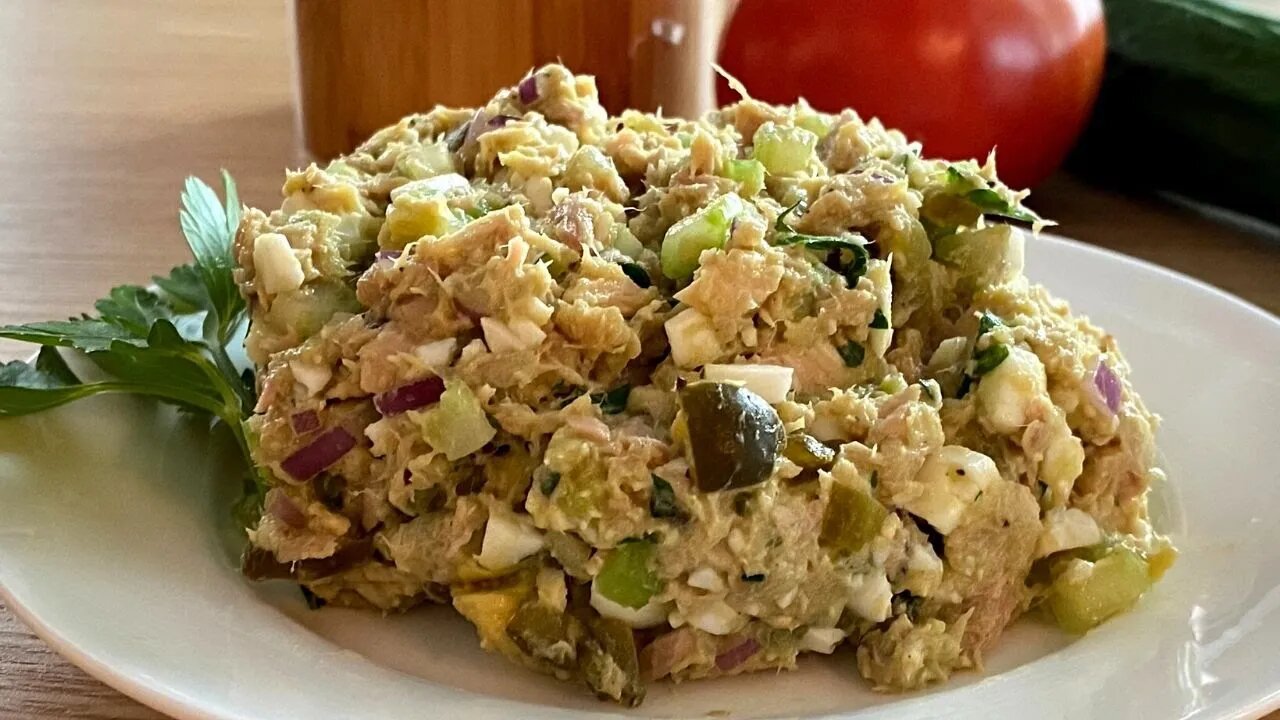 High Protein Tuna Avocado Salad without Mayonnaise