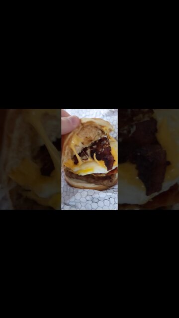 WARNING UNHEALTHY! - Wendys Breakfast Baconator Review