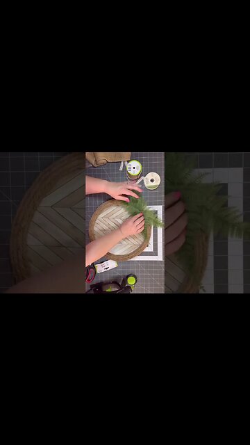 Dollar Tree Crafts, Dollar Tree Decor #julieswreathboutique #craft #dollartreefinds #dollartreediy