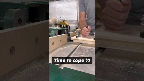 How I make cabinet doors 👍🏻 #woodworking #woodwork #diy #cabinet #viral #viralshorts