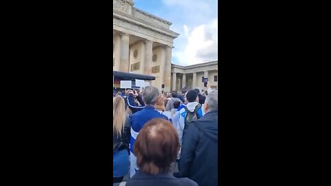 Thousands of Germans gathered at Berlin to show solidarity for Israel