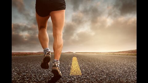 https://pixabay.com/videos/kettlebell-training-kettlebells-12697/