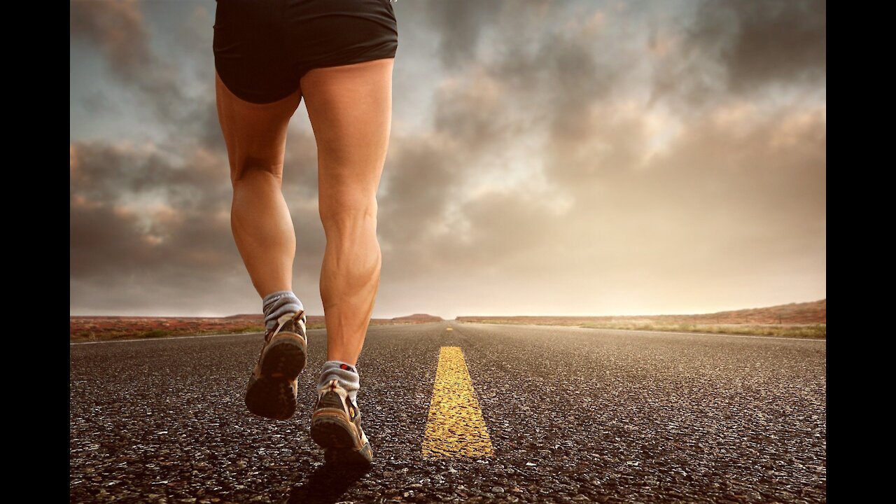 https://pixabay.com/videos/kettlebell-training-kettlebells-12697/