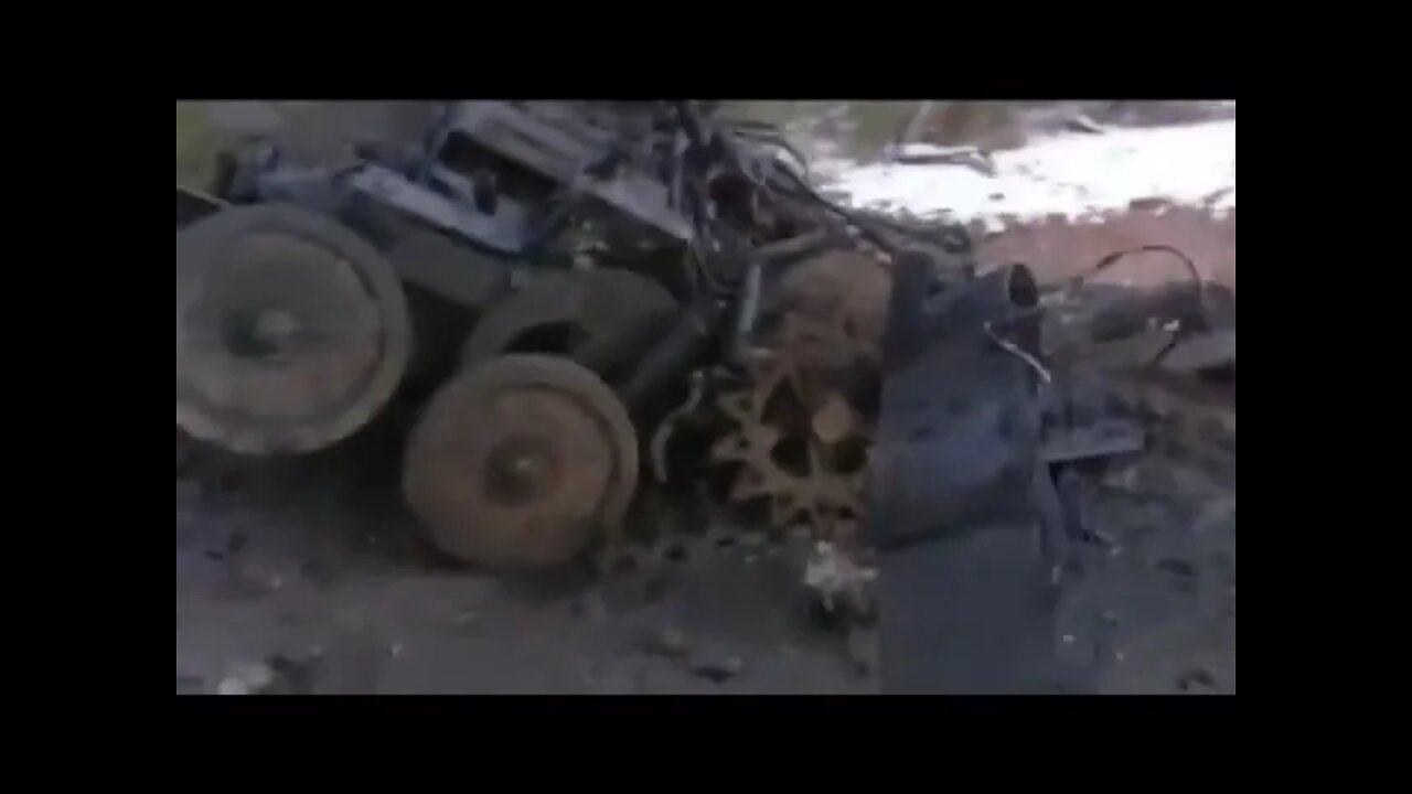 🇺🇦Graphic War18+🔥(ZSU)Ukraine Bayraktar Combat Drone Hit BMP-2 Tank Turned into Scrape Metal #Shorts