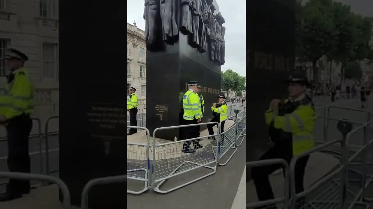 police protect the the women of world war ll statue at union works protest london #metpolice