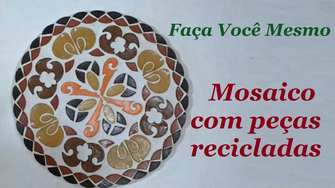 TAMPO DE MESA - MOSAICO COM PEÇAS RECICLADAS - @lucibuzo