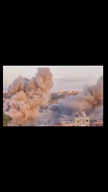 Footage of Israeli Airstrike of Civilian Village