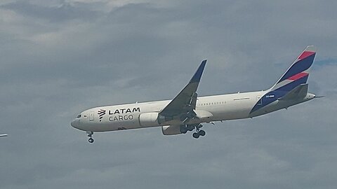 Boeing 767-300ERF CC-CXD coming from Georgetown to Manaus
