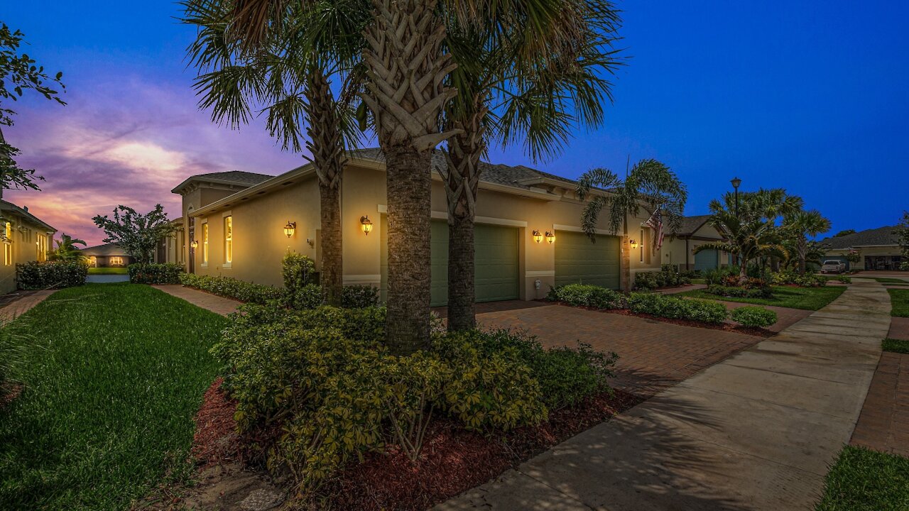 11090 SW Sunrise Lake Drive 4K Video