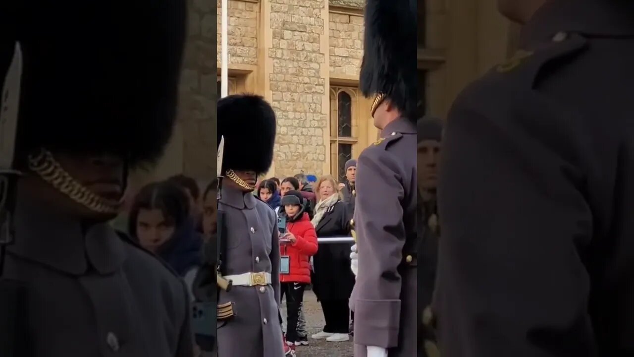 Escort to the word right turn #toweroflondon