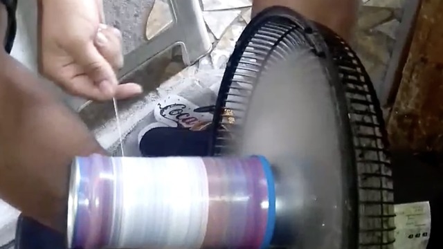 Brazilian Lad Shows Off His Impressive Fan Hack For Winding Cotton