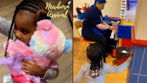 QC Pee & Lira Galore's Daughter Khaleesi Help Build Her Own Teddy Bear! 🐻