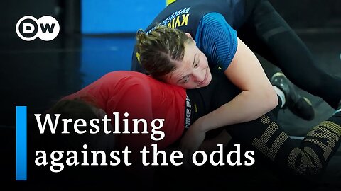 How a Ukrainian wrestler fights to focus on her sport | DW News