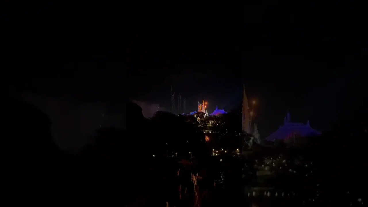 Splash Mountain with FIREWORKS 💥 #shorts #disneyworld #splashmountain