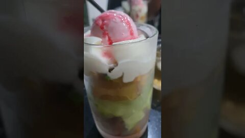 Incredible Smoothy Spot District 3 Saigon Vietnam 🇻🇳 #shorts #smoothy #fruit #icecream #vietnam