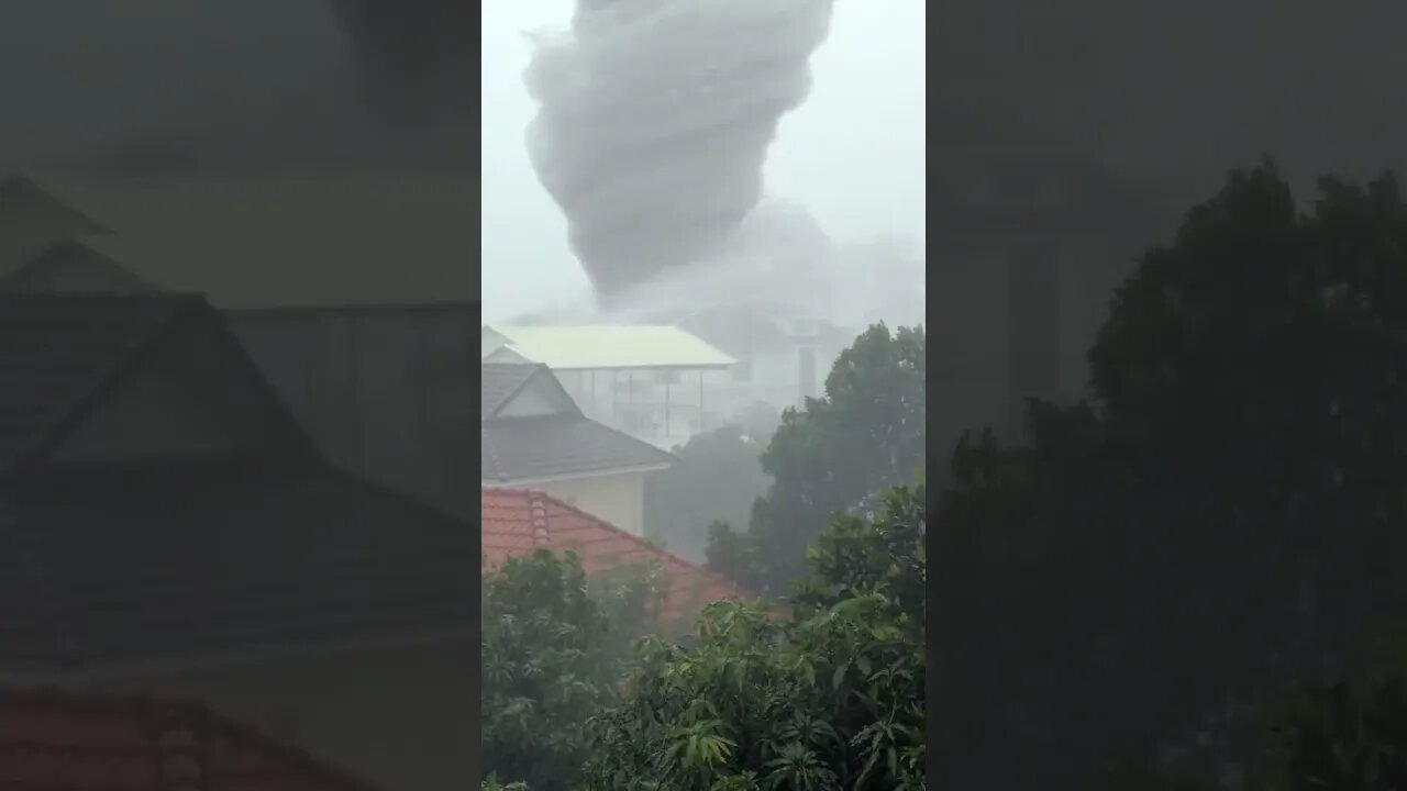 massive tornado Ontario 🌪