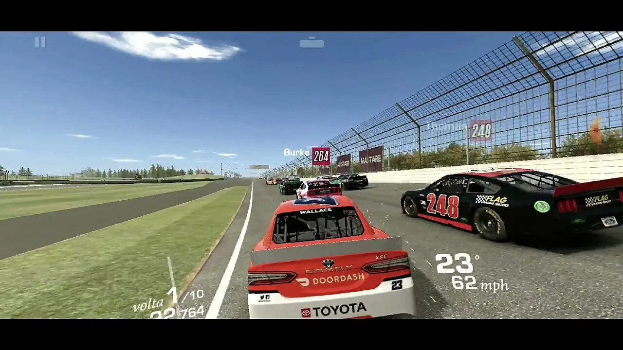 GUIGAMES - Real Racing 3 - NASCAR - TOYOTA CAMRY RACING 23 Indianapolis 30 competidores - 8º lugar