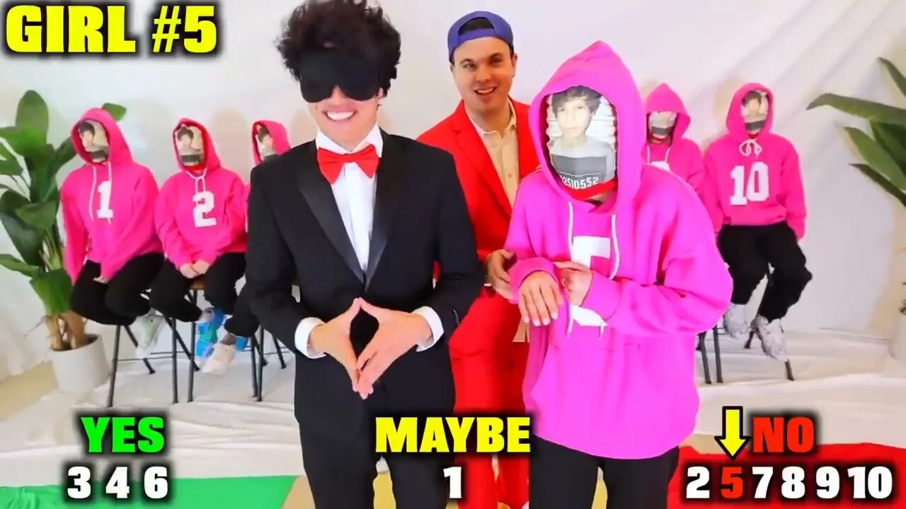 Trying to Find My Girlfriend Blindfolded! 4