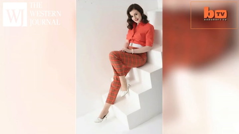 Woman Dresses Like It's 1950 Every Day To Ensure Being Treated 'Like A Lady'