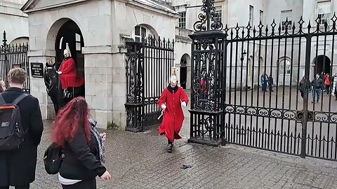 mother make way #horseguardsparade